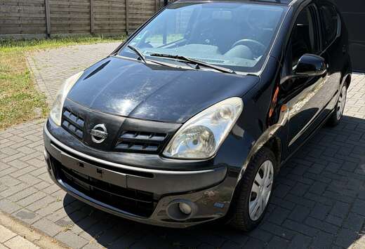 Nissan acenta