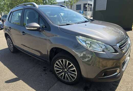 Peugeot 2008 1.2i PureTech Allure S