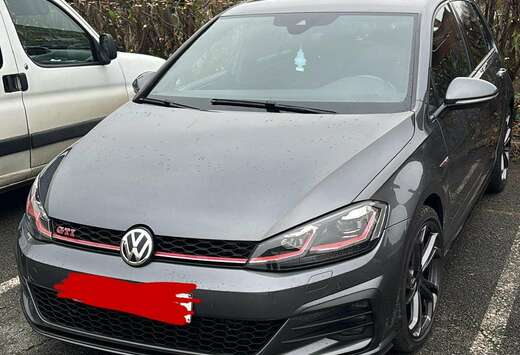 Volkswagen Golf 2.0 TSI Performance DSG