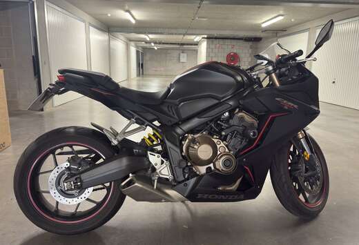 Honda CBR650R