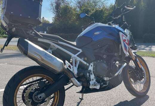BMW F 900 GS MG90
