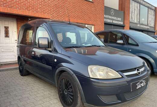Opel Combo Tour 1.3 CDTi Essentia (Hayon/Achterklep)