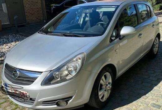 Opel Corsa 1.2i Cosmo