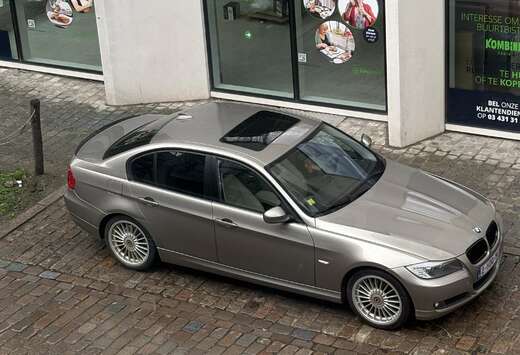 BMW 320i 2.0 BENZINE