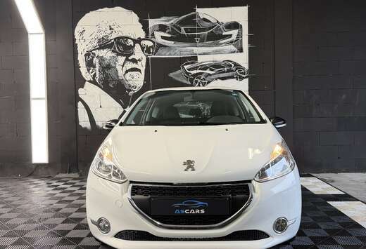 Peugeot 208 1.2i Allure