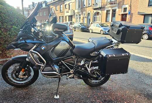 BMW Triple Black - Full options – 4 packs