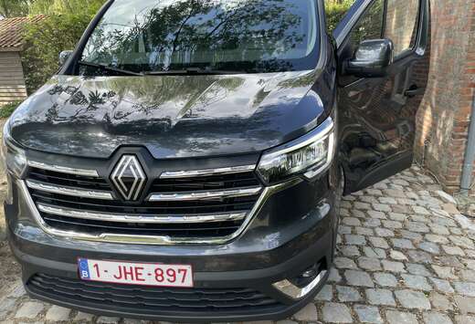Renault 2.0 dCi 29 L1H1 Grand Confort EDC