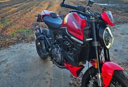Ducati Monster 937+