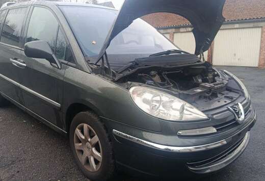 Peugeot 807 HDi 135 Premium