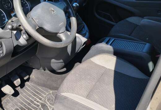 Peugeot Outdoor