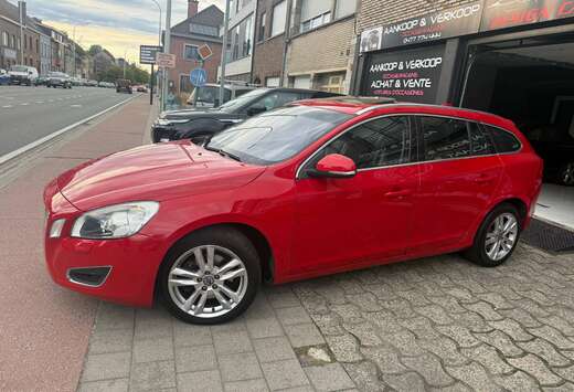 Volvo V60 2.0 D3 5cylindre Automatique Momentum Toit  ...