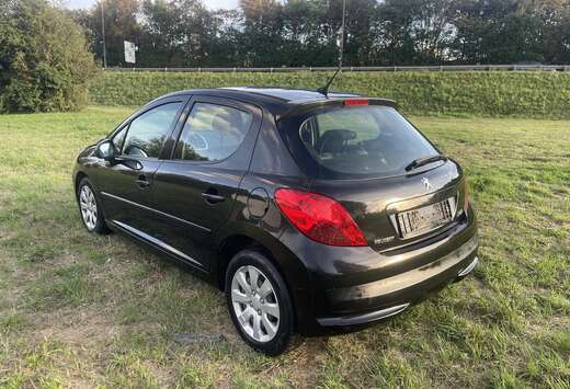 Peugeot 1.6 HDi 16v 90ch Sport Pack