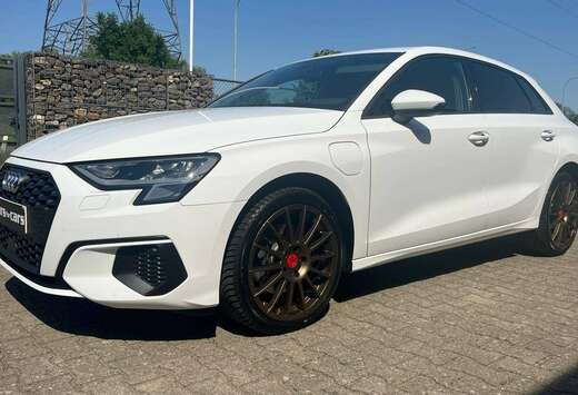 Audi Sportback e-tron 40 TFSI PHEV Sport S tronic!