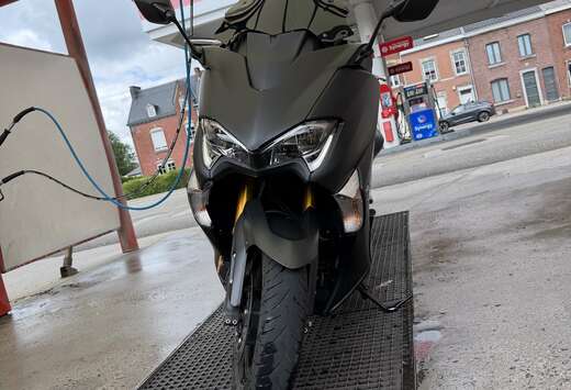 Akrapovic