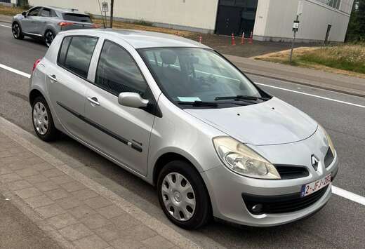 Renault Clio 1.2i 16v Authentique