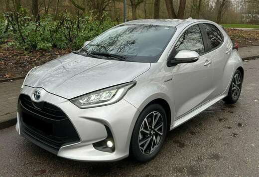 Toyota 1.5 Hybride 116cv Design MY22