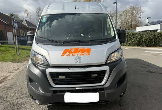 Peugeot 2.0 BlueHDi L2H2 Premium Pack S/S