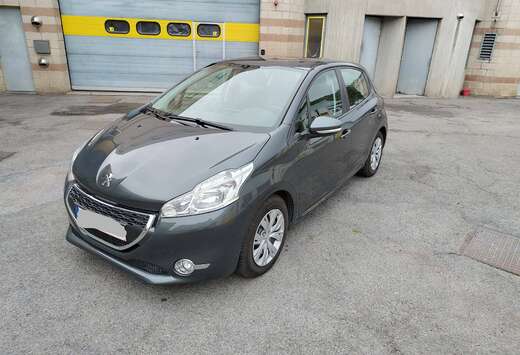 Peugeot 208 1.2i Active