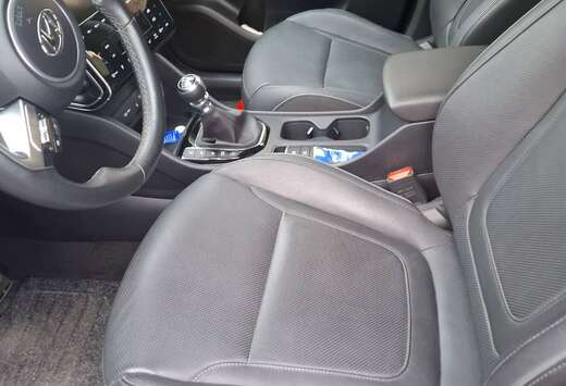 Hyundai Tucson Shine 2 roues Motrices full option.