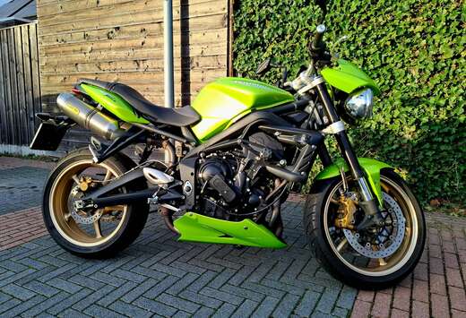 Triumph R