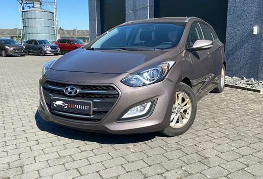 Hyundai i30 SW 1.6 CRDi **EXPORT ou MARCHAND** PDC AR ...
