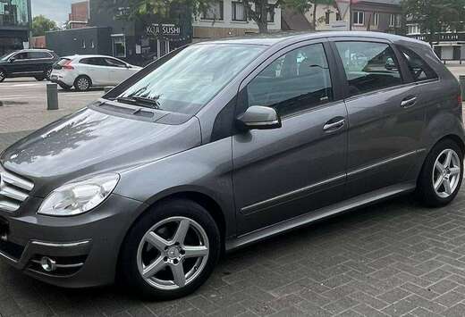 Mercedes-Benz B 160