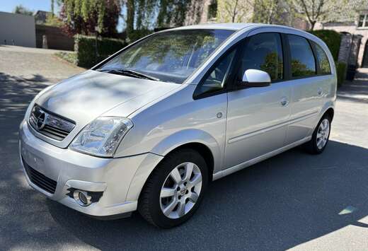 Opel / Automaat / 1.6 benzine / 2009 / Airco  €2.75 ...