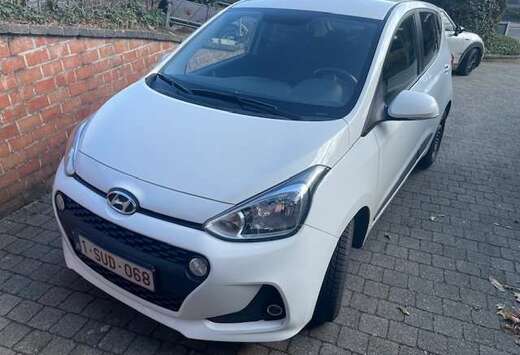 Hyundai i10 1.0i Sky