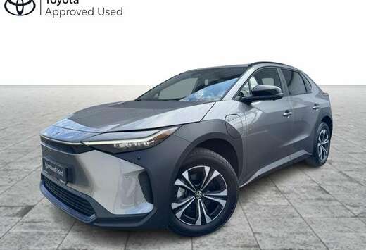 Toyota LWB EV 2WD AT Business Plus