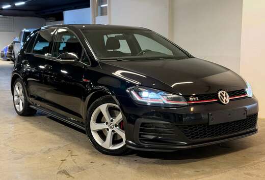 Volkswagen Golf 2.0 TSI Performance DSG