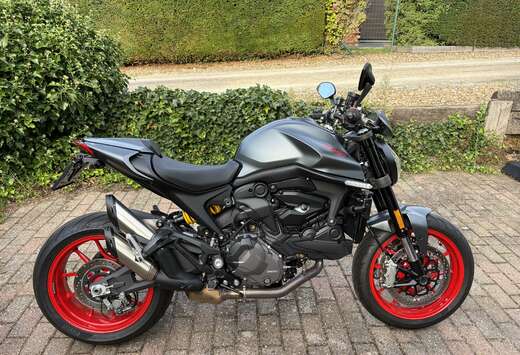 Ducati Monster 937 +