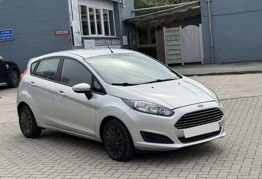 Ford 1.5 TDCi Titanium Prêt a immatriculer