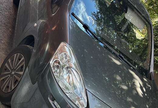 Peugeot 1.1i Standard