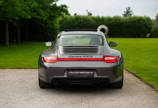 Porsche .2 C4 GTS COUPE / CHRONO / SUNROOF / PDLS / B ...