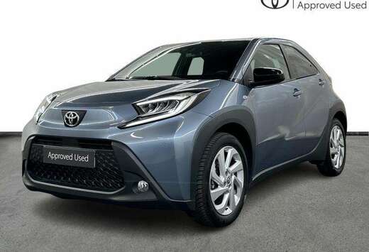 Toyota MT Active | LED | heated seats