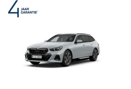 BMW i5 eDrive40 Touring M Sport Pro  B&W  DRIVE PRO