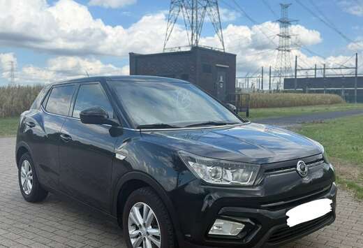 SsangYong 1.6i e-XGi 2WD Quartz