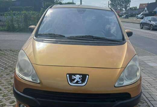 Peugeot 1007 1.4i Urban 2Tronic