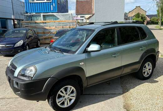 Hyundai  Tucson 2.0 CRDi