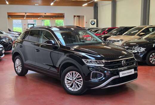 Volkswagen 1.5 TSi DSG + NAVI + CAMERA + CarPLAY + Si ...