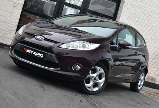 Ford 1.25i Titanium / Xenon / Airco / PDC / Garantie