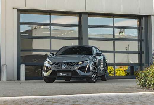 Peugeot 408 GT  Hybrid 136 PK  360  Navi  Dodehoek...