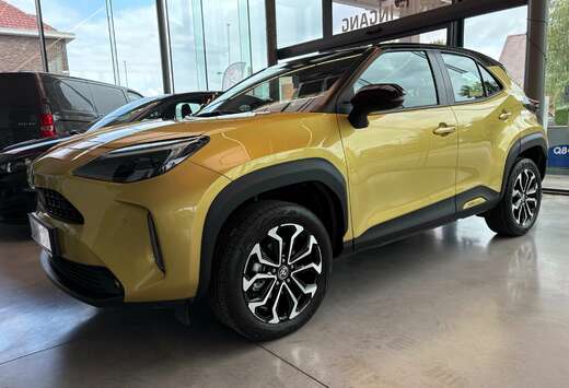 Toyota 1.5i HYBRID AT/ DYNAMIC PLUS / 31605KM !/ TREK ...
