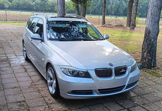 BMW Touring 330i