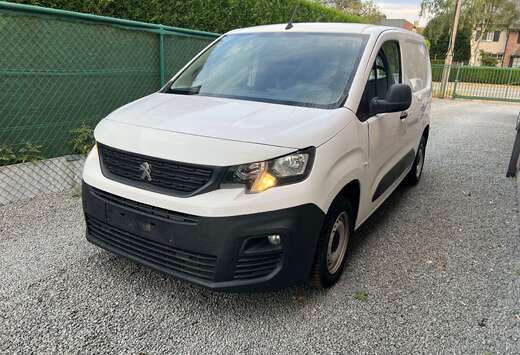 Peugeot 1.6 BlueHDi L1 STD Light Premium
