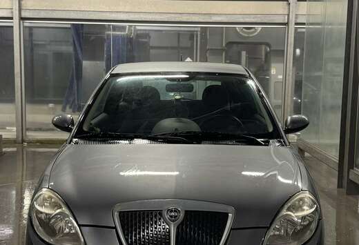 Lancia 1.2i Argento