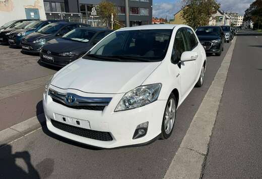 Toyota Auris HEV 1.8i HSD Premium CVT