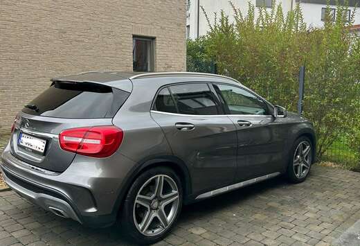 Mercedes-Benz AMG INT/EXT Seulement 95.200km !