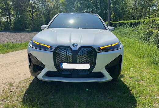 BMW iX 76.6 kWh xDrive40