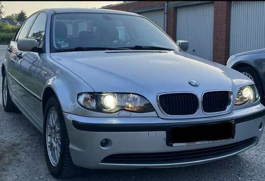 BMW 318i Pack
